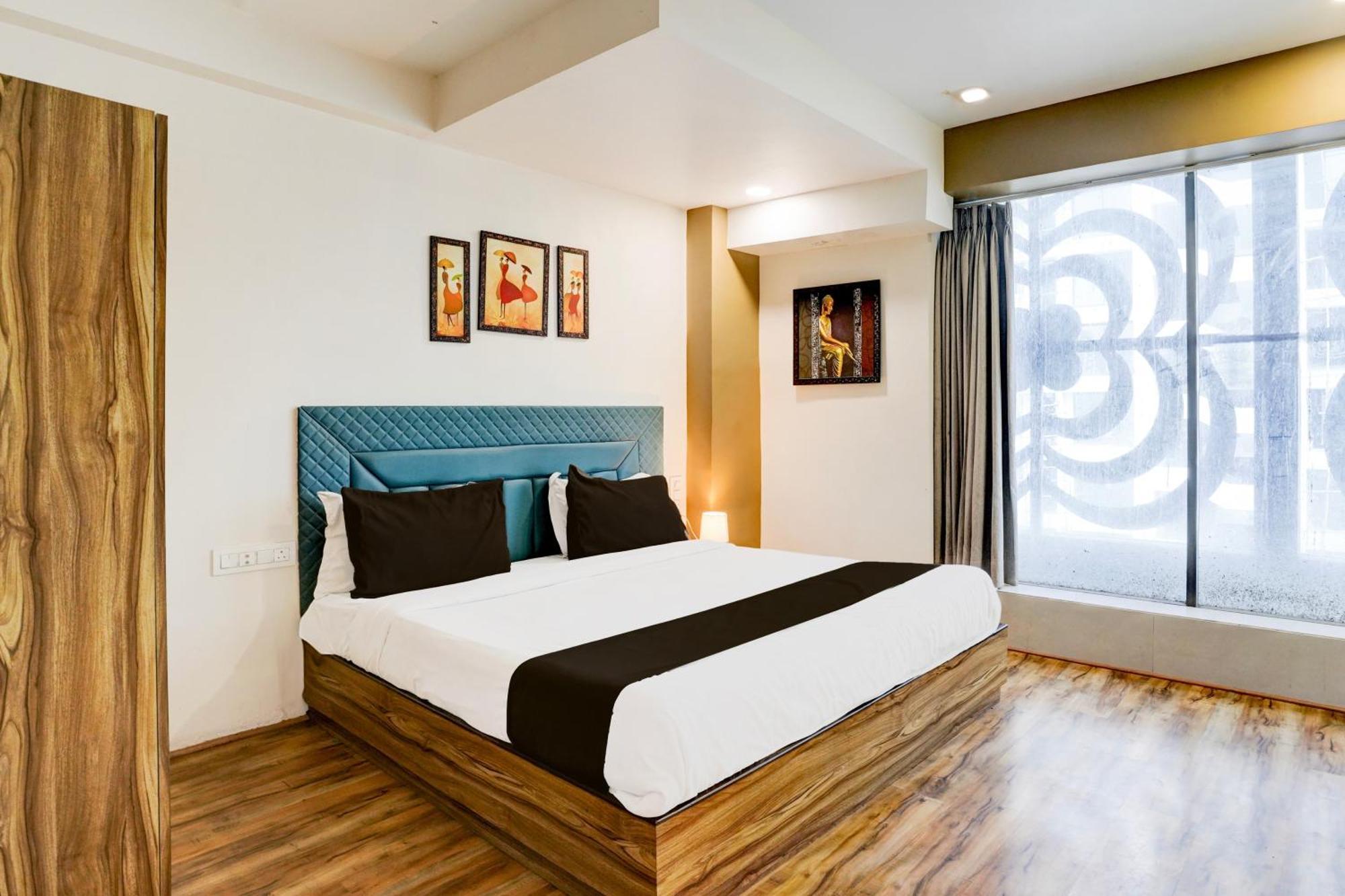 Super Collection O Vesu Surat Formerly Hotel Signature Ngoại thất bức ảnh