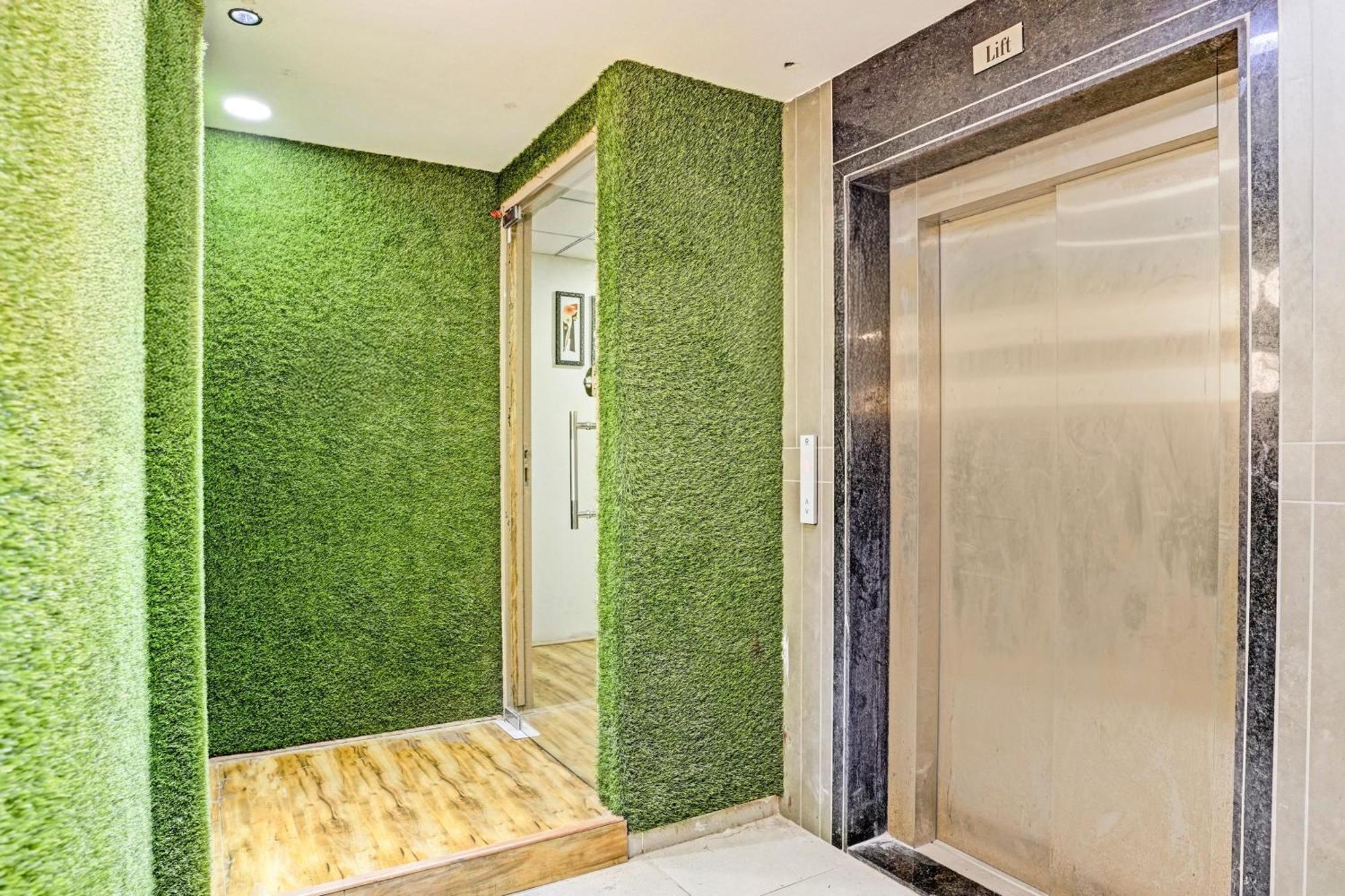 Super Collection O Vesu Surat Formerly Hotel Signature Ngoại thất bức ảnh