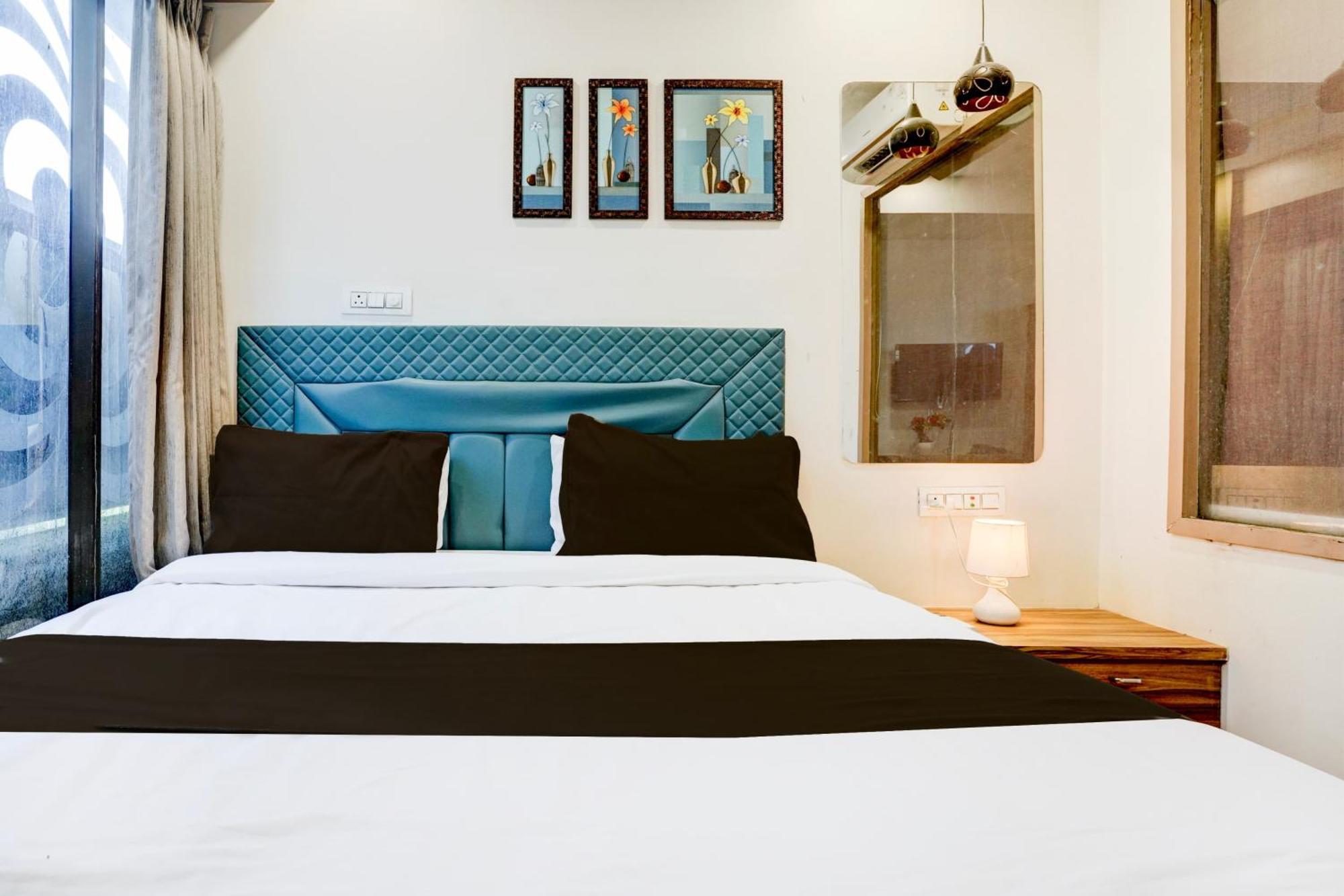 Super Collection O Vesu Surat Formerly Hotel Signature Ngoại thất bức ảnh